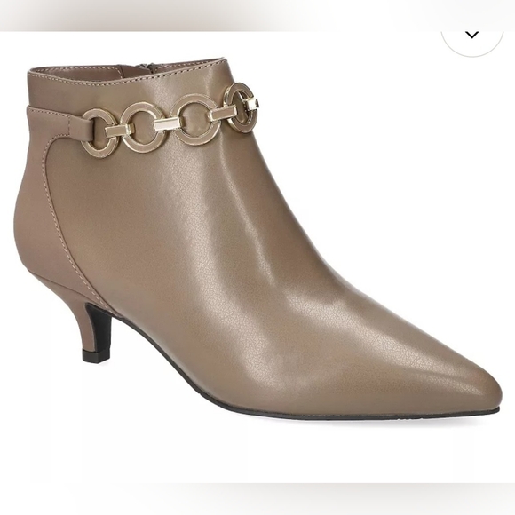 easy street Shoes - Easy Street Taupe Pointed Toe Ankle Boot with Gold Chain Accent 8.5 Chic New Y2K